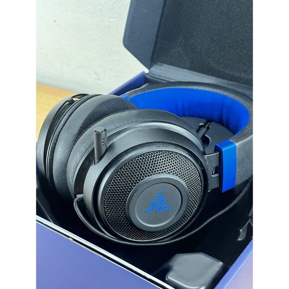 Razer RZ04-02830500-R3U1 Kraken Gaming Headset - Black/Blue - Picture 12 of 14